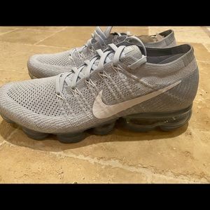 Nike Air Vapormax Flyknit size 11.5.